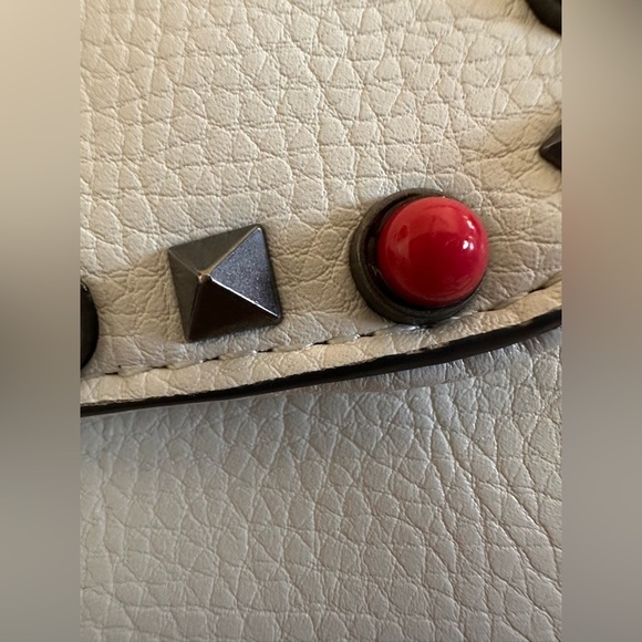 Nicole Lee Multicolor Studded White Crossbody Bag - Picture 13 of 14